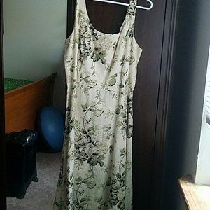Linen Offwhite and Green Dress
